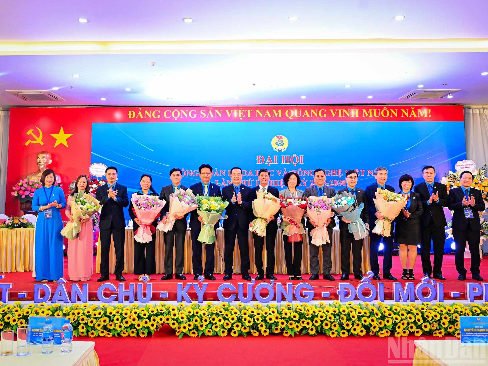 Phiên trọng thể - Đại hội Công đoàn KHCN Việt Nam